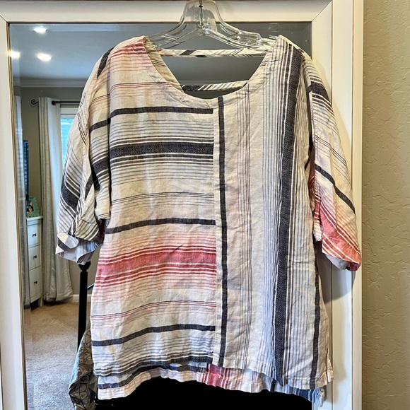 CASLON V-BACK LINEN TOP - Picture 11 of 11